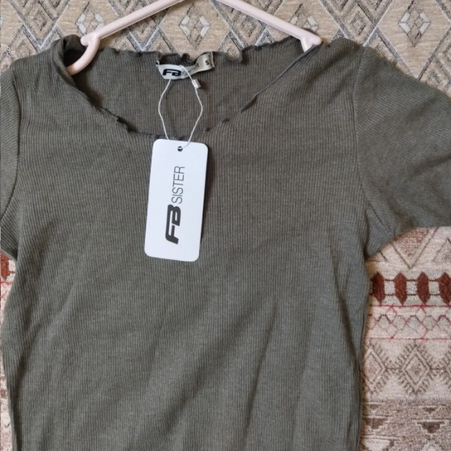 تیشرت کراپ کبریتی خارجی