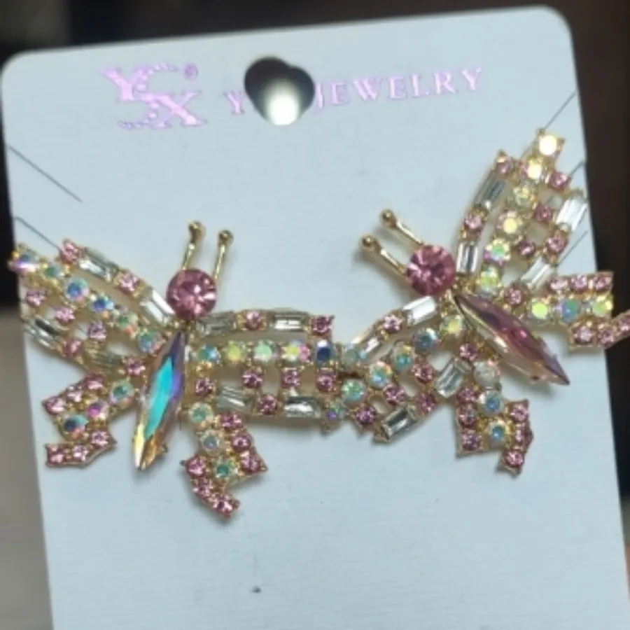 گوشواره پروانه پرنگین رنگ