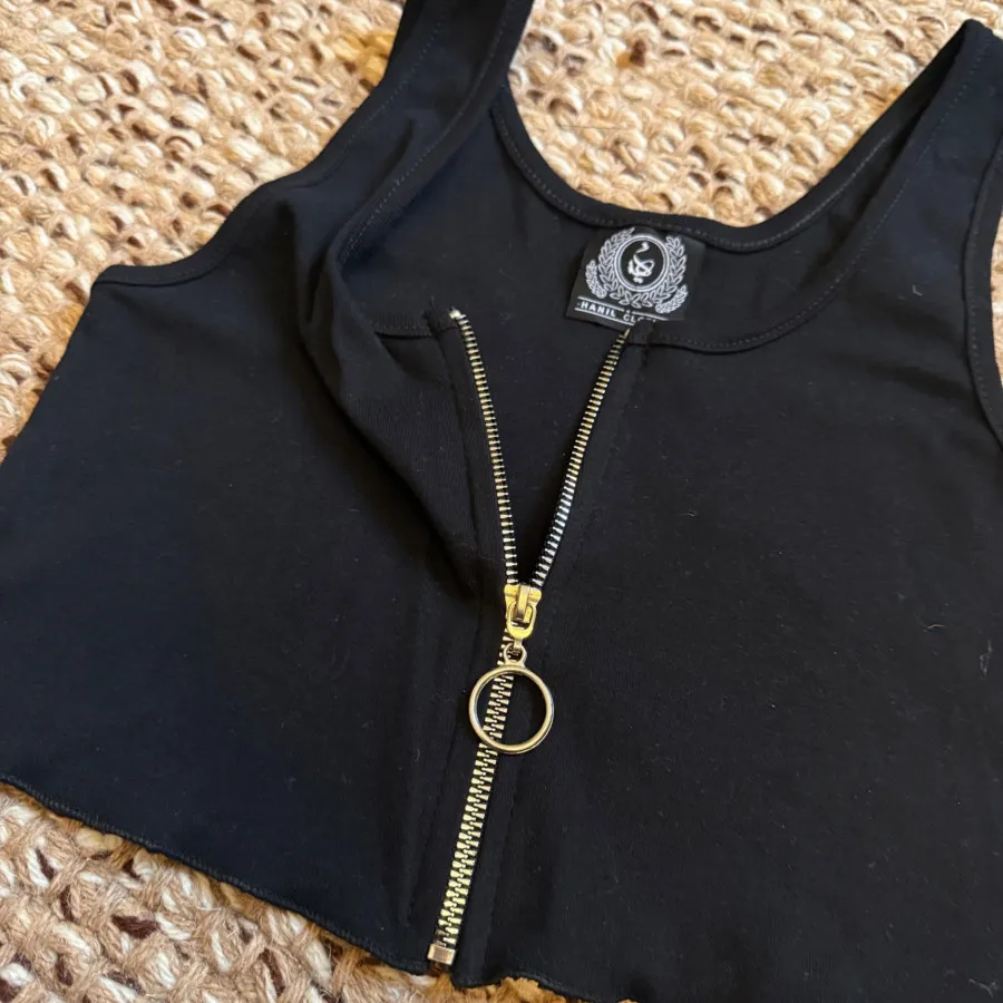 کراپ تاپ کوتاه