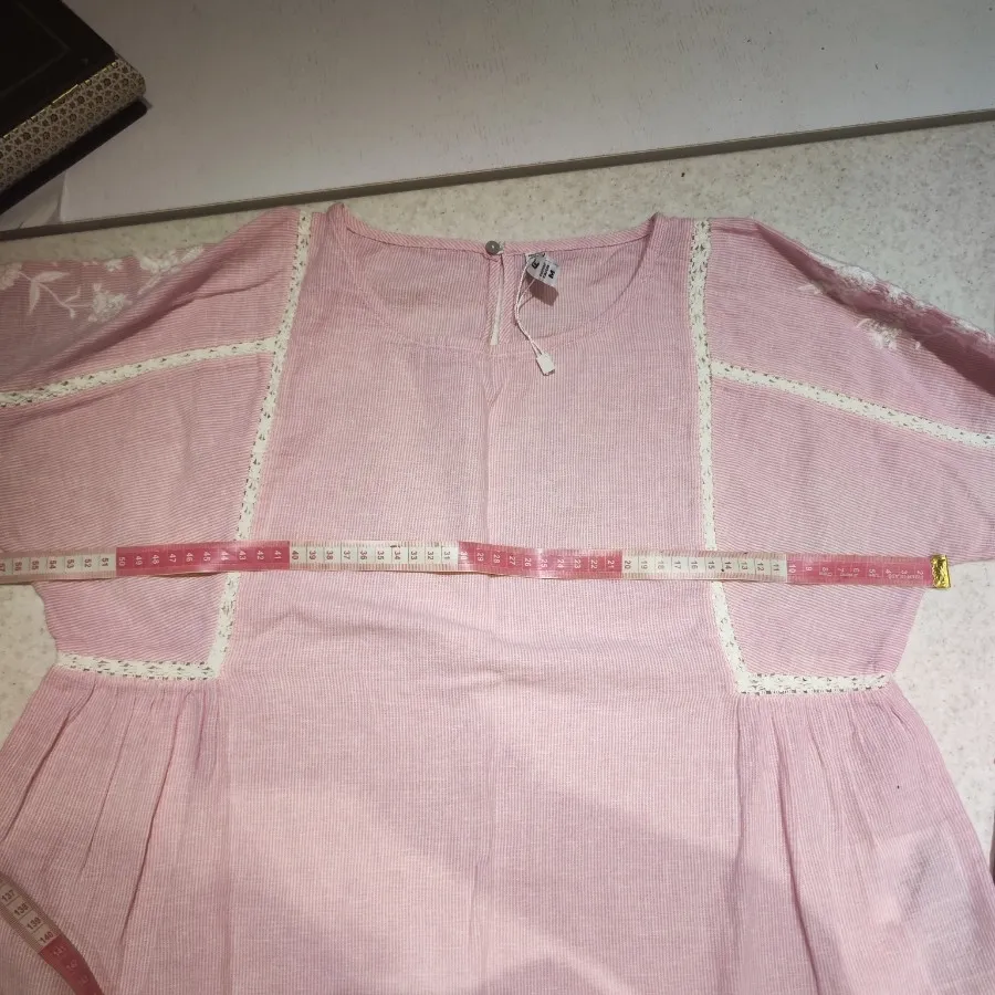 شومیز صورتی راه راه