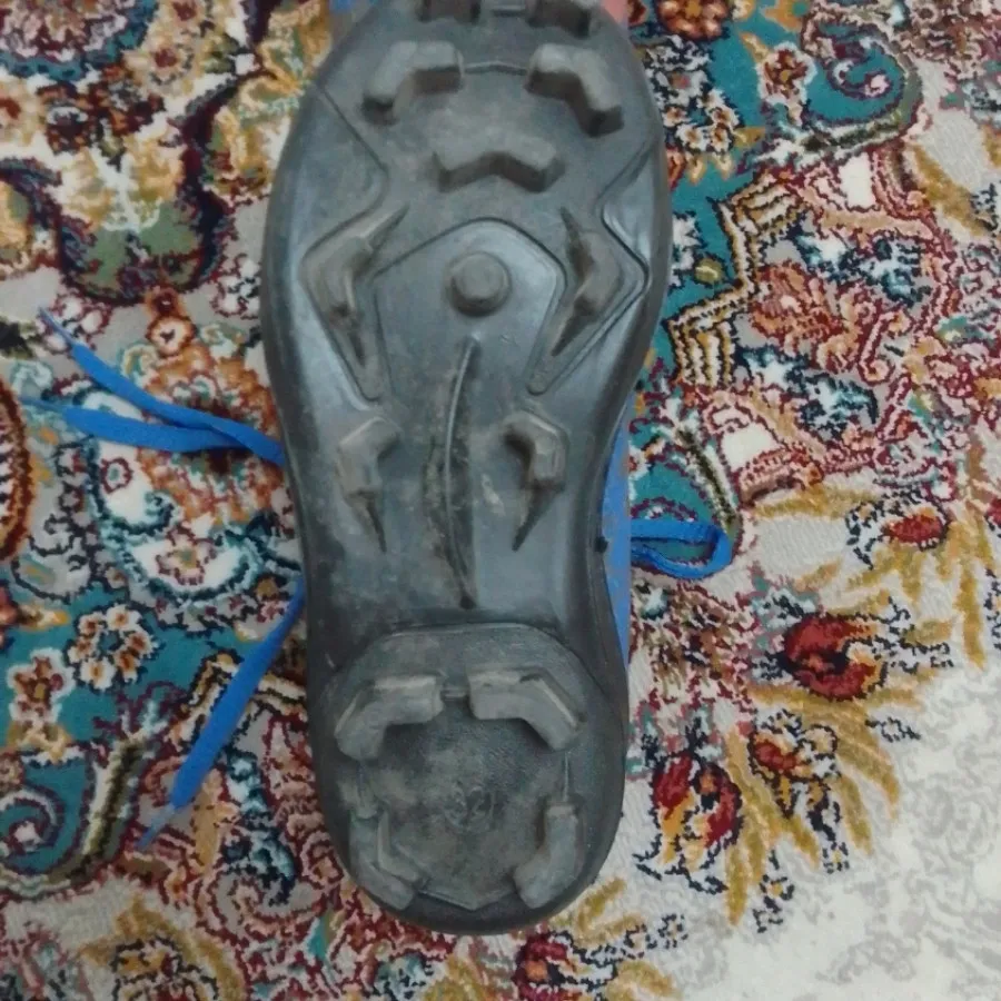 کفش میخی مناسب فوتبال