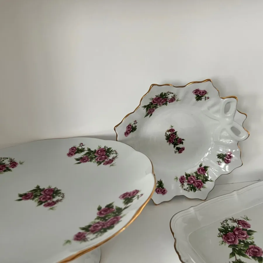 شیرینی خوری