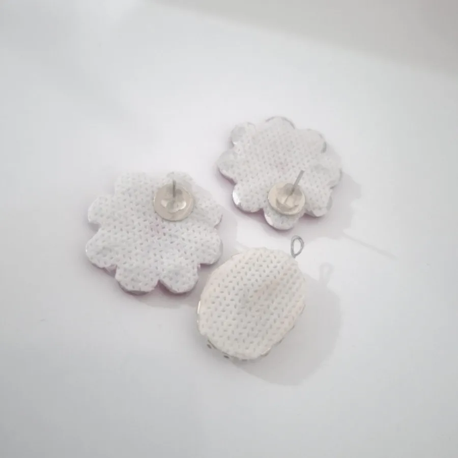 گوشواره و پلاک