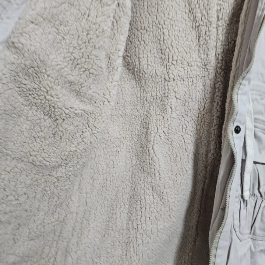 کاپشن داخل پشم