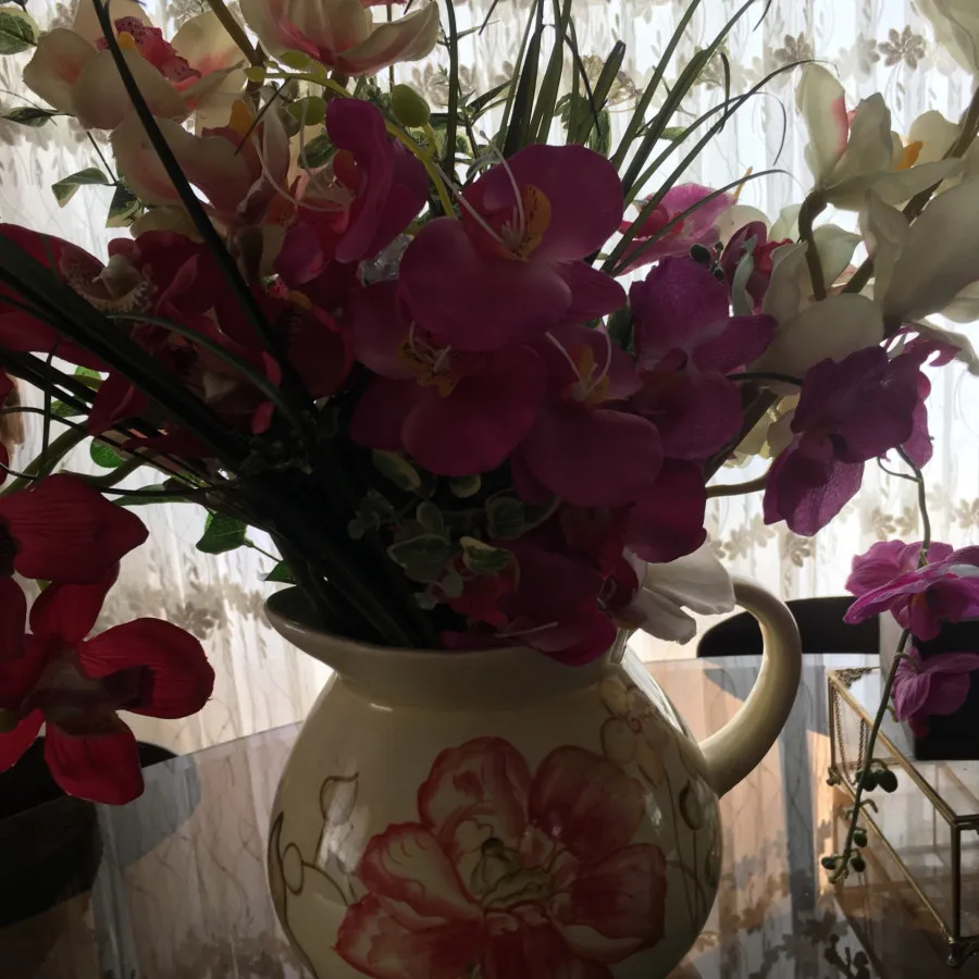 گل و گلدان بزرگ