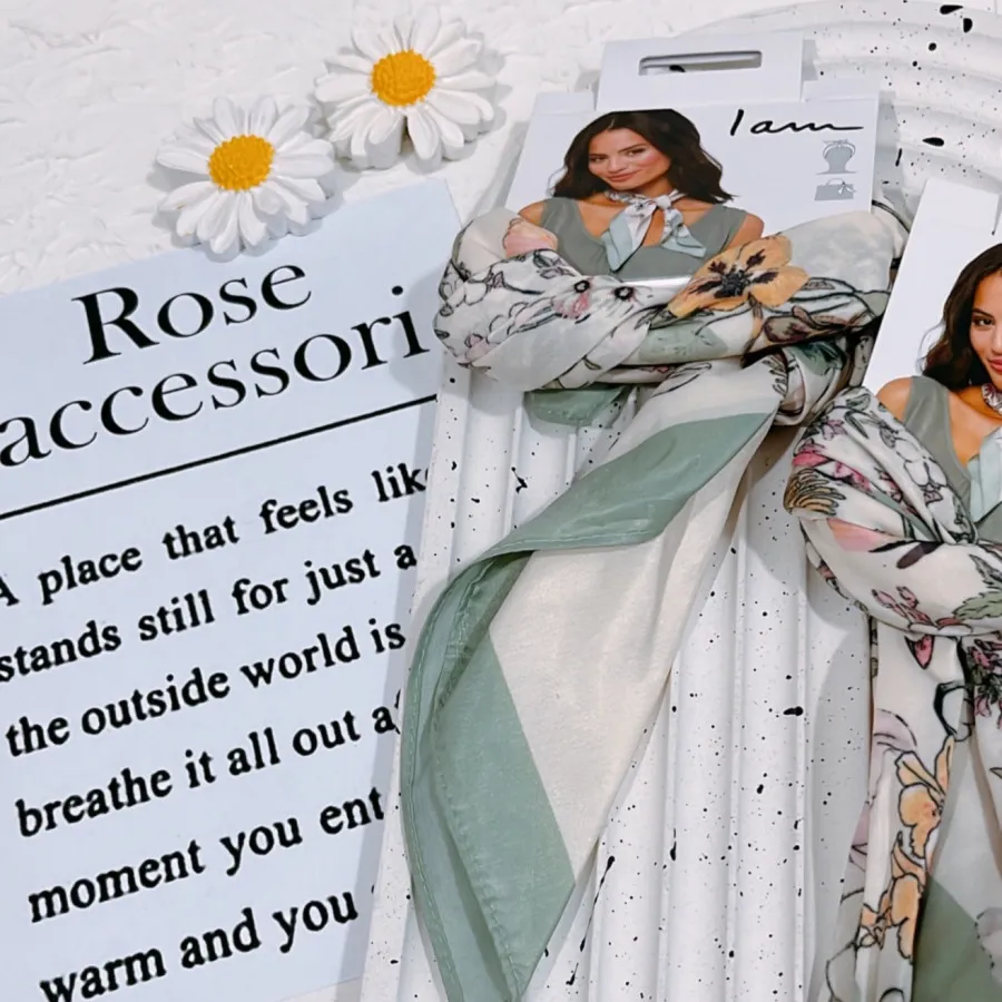 مینی اسکارف