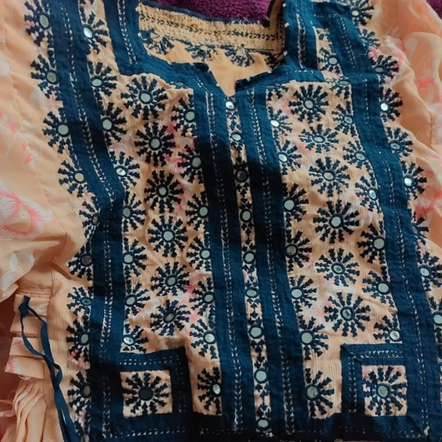 پیراهن شلوار وشال بلوچی