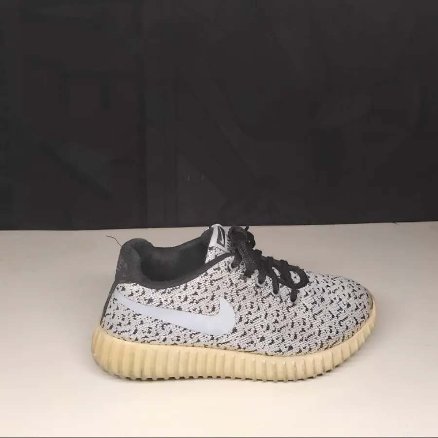 کفش کنونی ابروباد