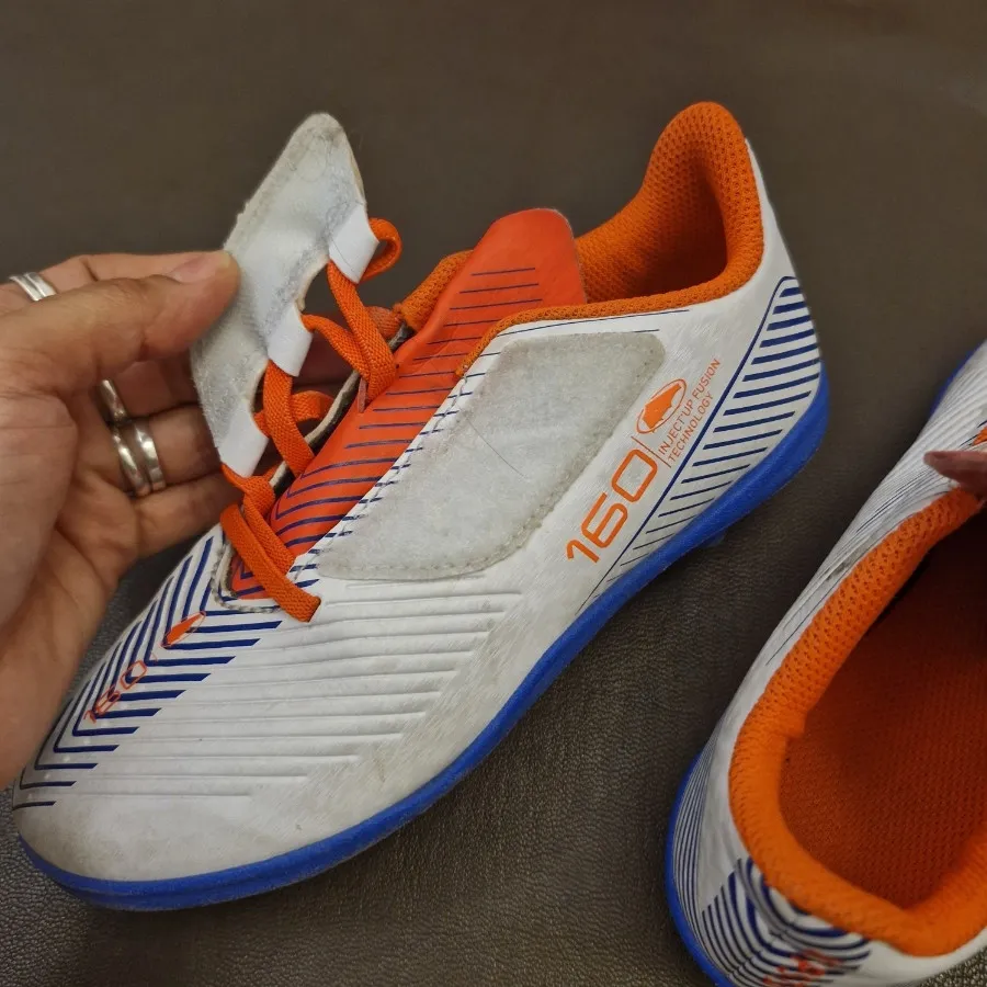 کفش فوتبالی