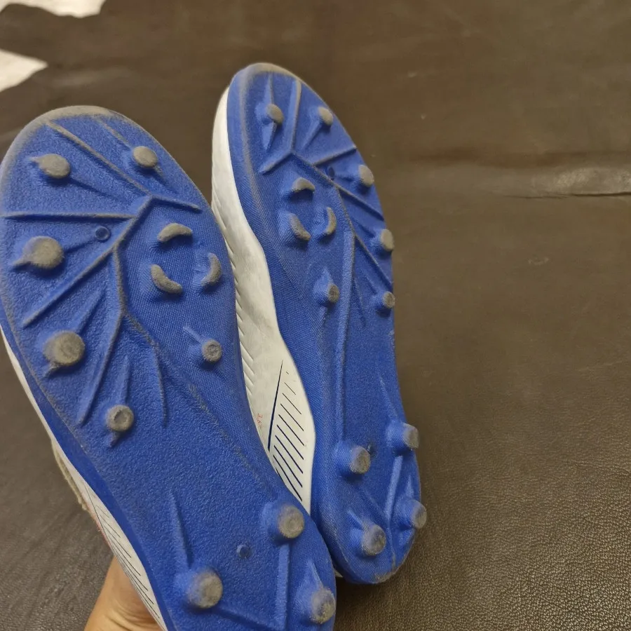 کفش فوتبالی