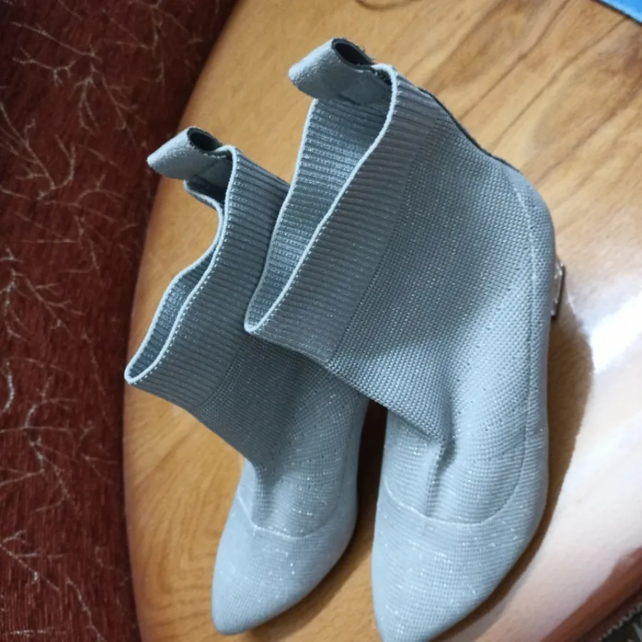 نیم بوت خاکستری اکلیلی