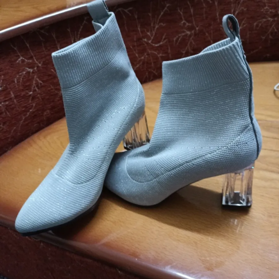 نیم بوت خاکستری اکلیلی