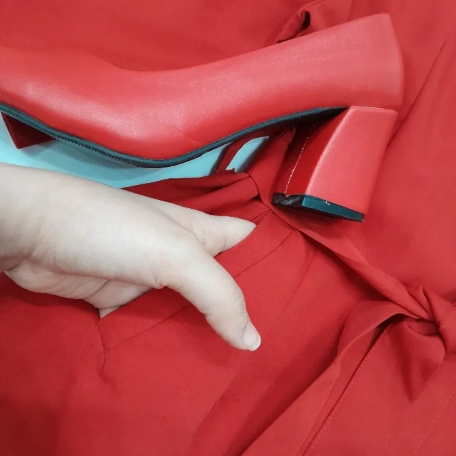 کت و کفش قرمز یلدایی