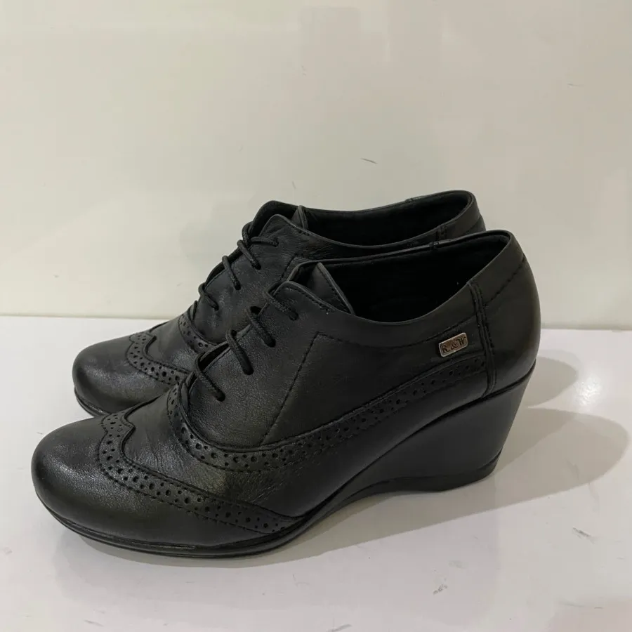 کفش چرم طبی برند r&w