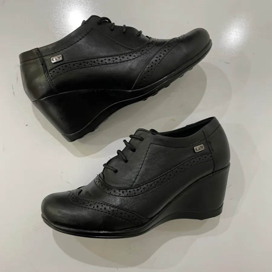 کفش چرم طبی برند r&w