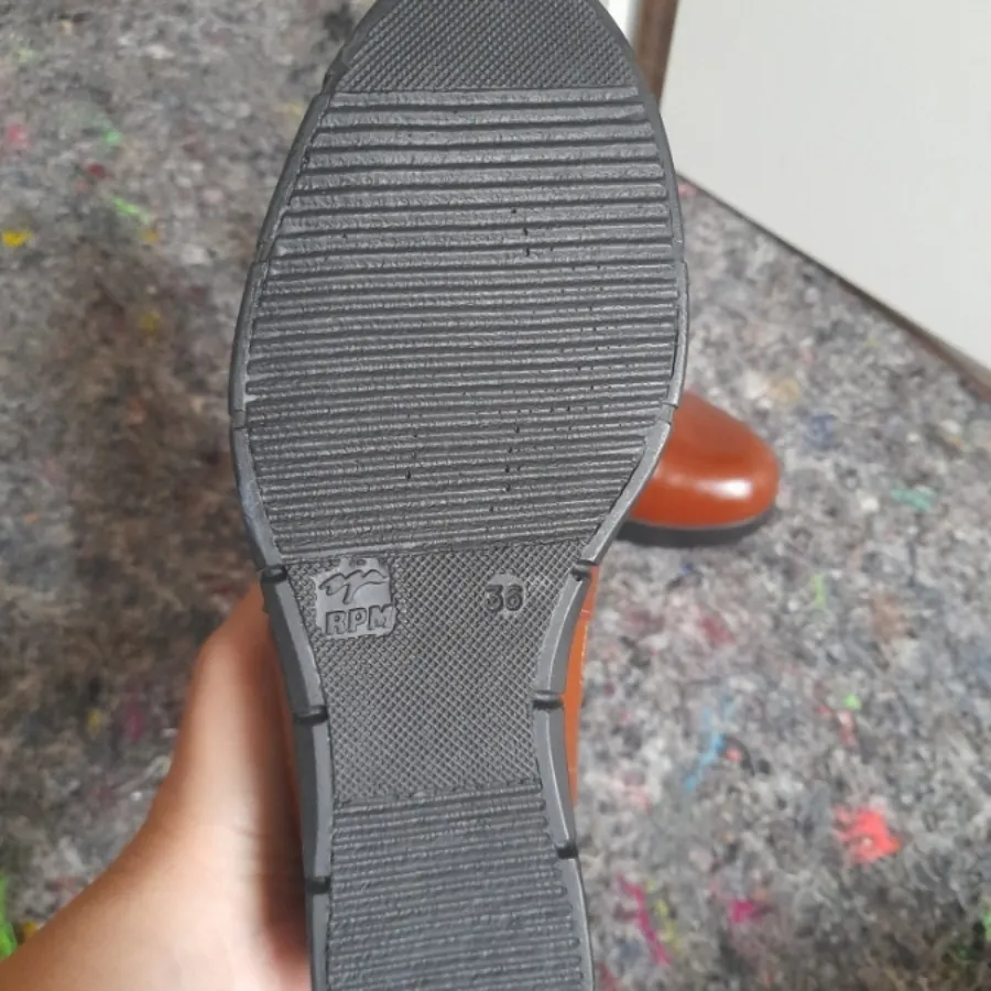 نیم بوت چرم زنانه