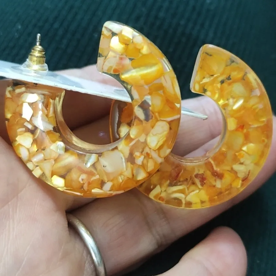 گوشواره رزینی خاص وشیک