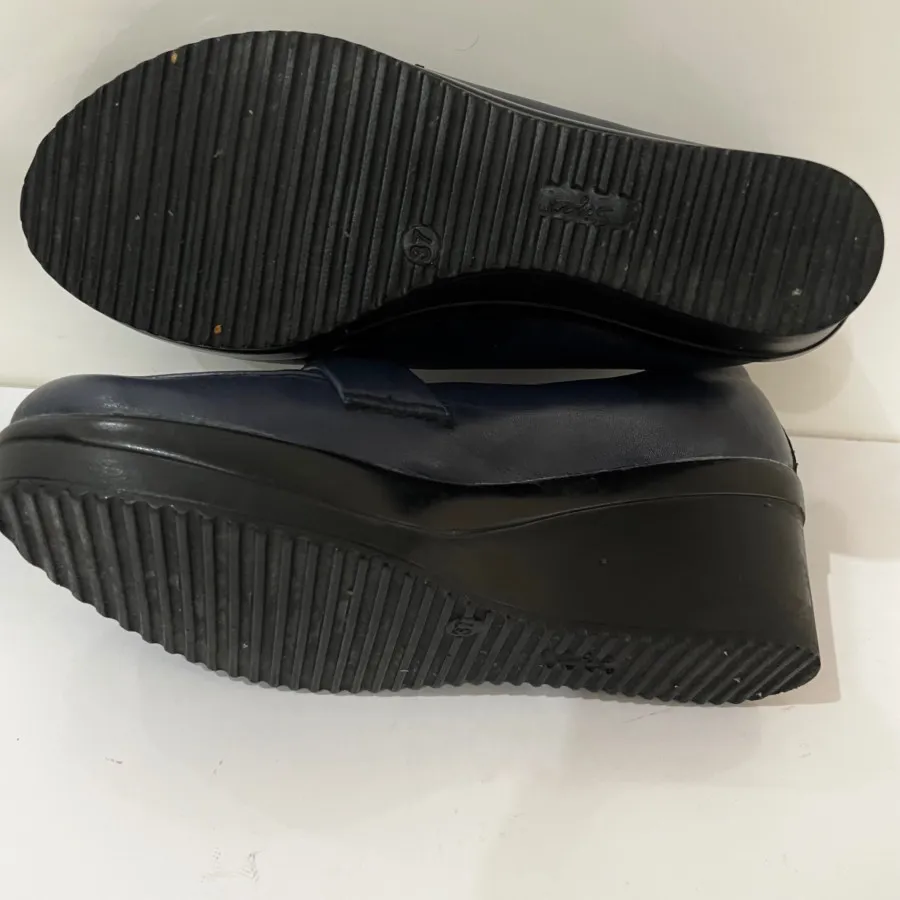 کفش سورمه ای طبی چرم 37