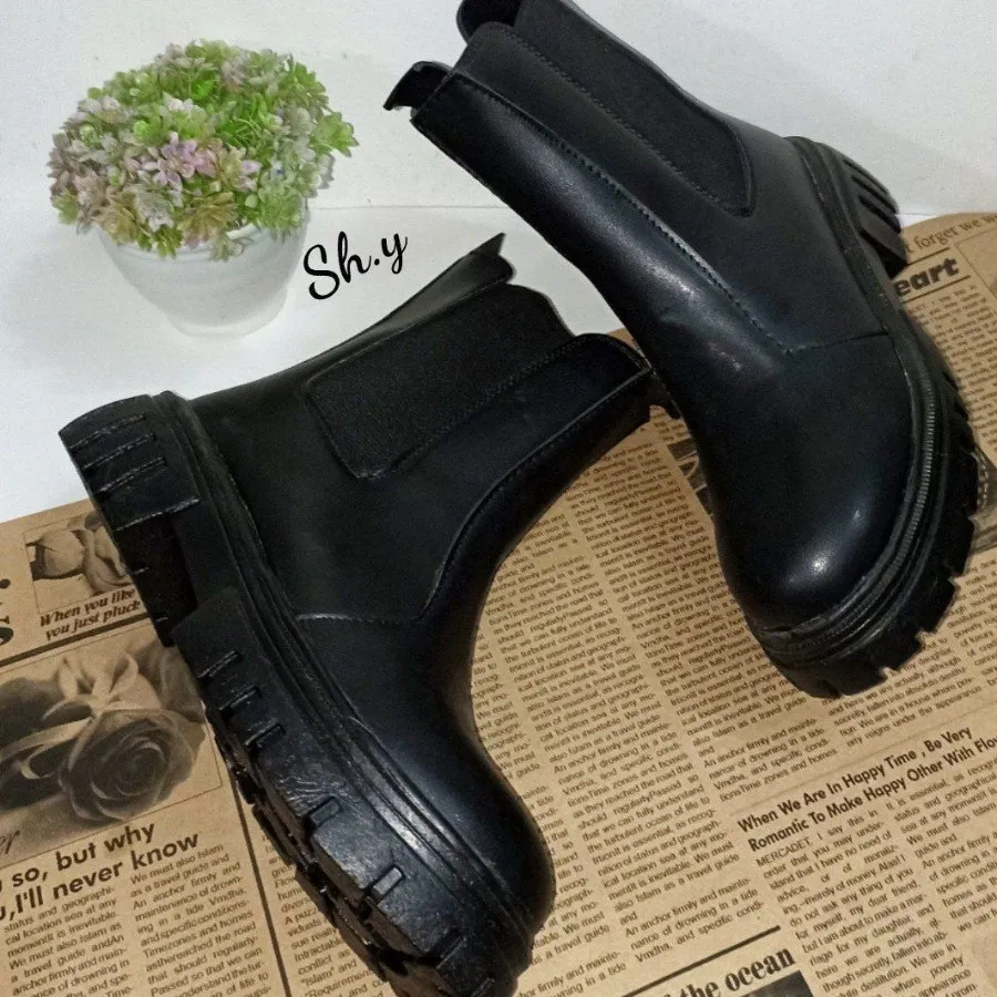 نیم بوت بغل کش