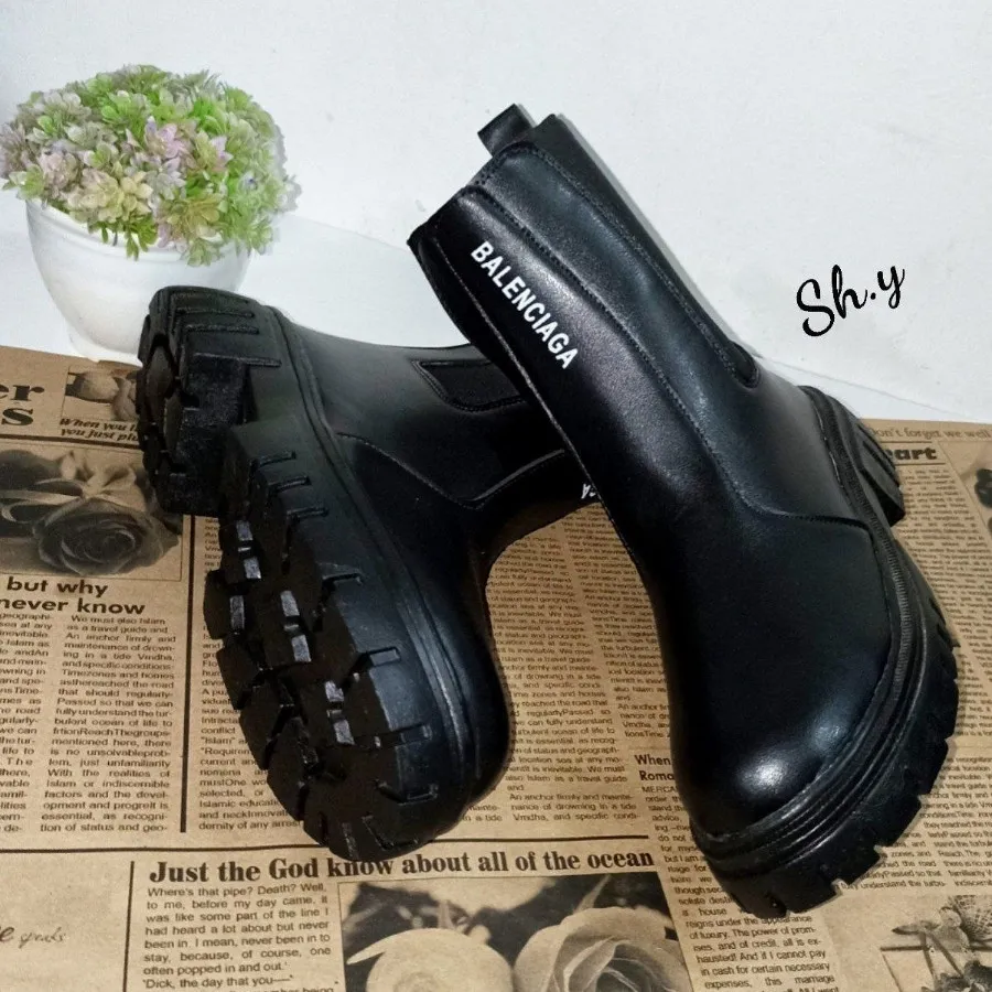 نیم بوت بغل کش