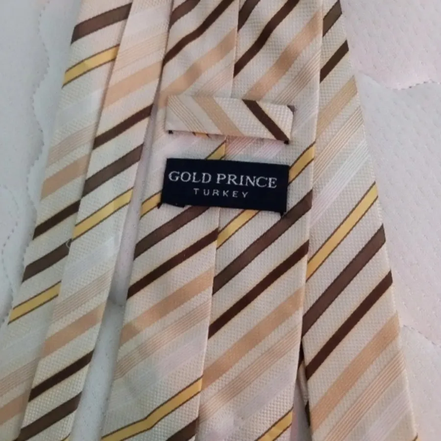 کروات با گیره