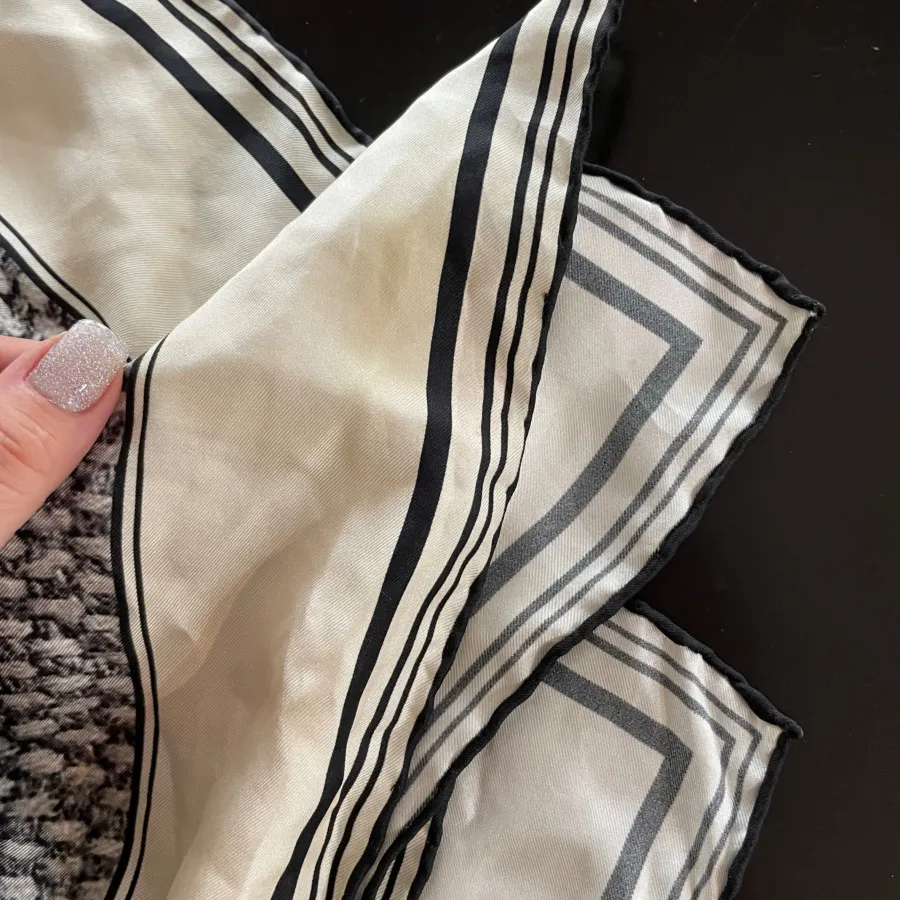 روسری pierre cardin