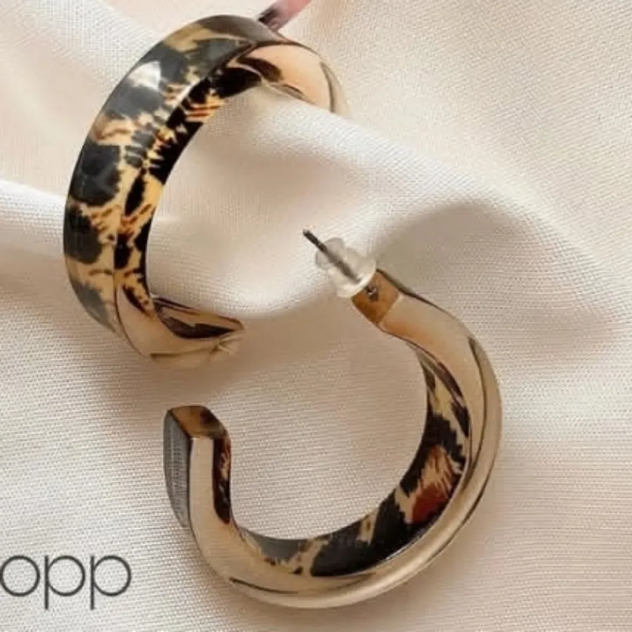 گوشواره رزینی شیک وسبک