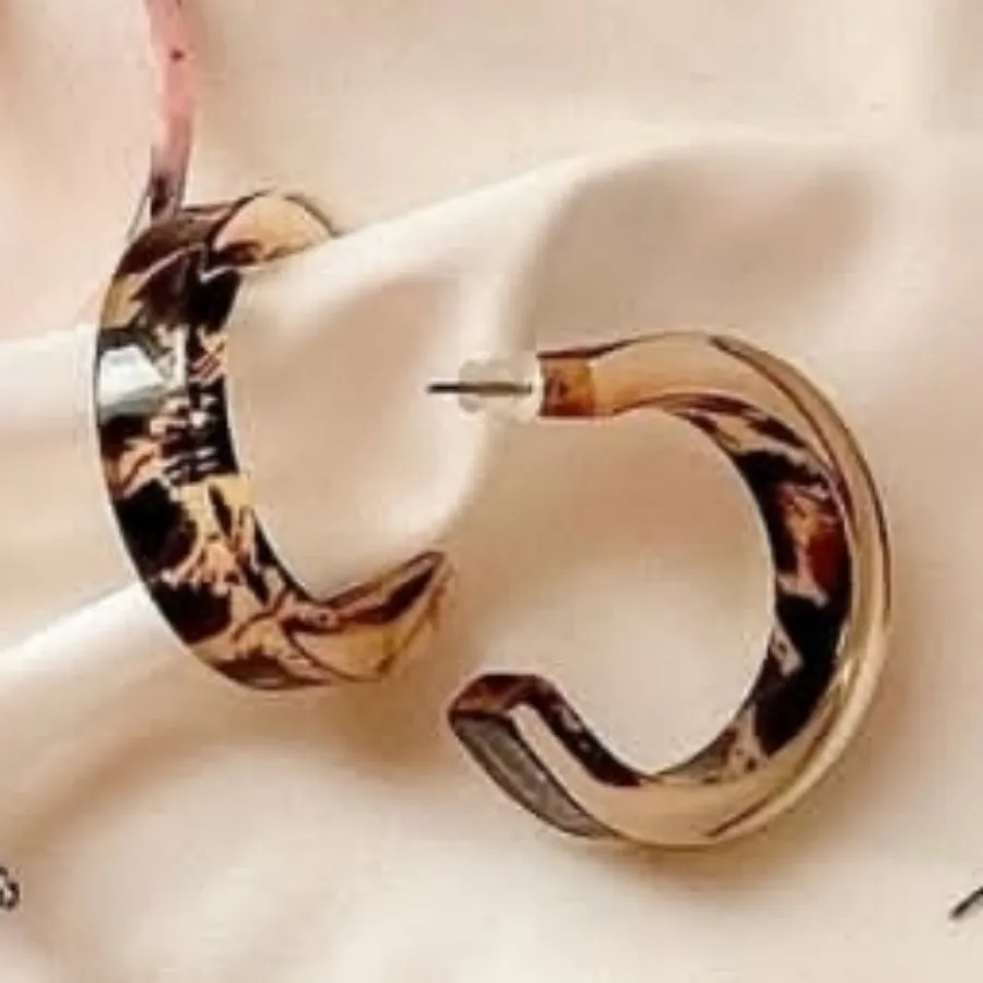 گوشواره رزینی شیک وسبک