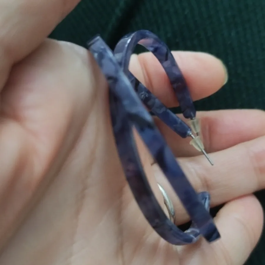 گوشواره رزینی شیک وسبک