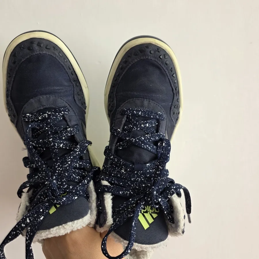 نیم بوت آدیداس