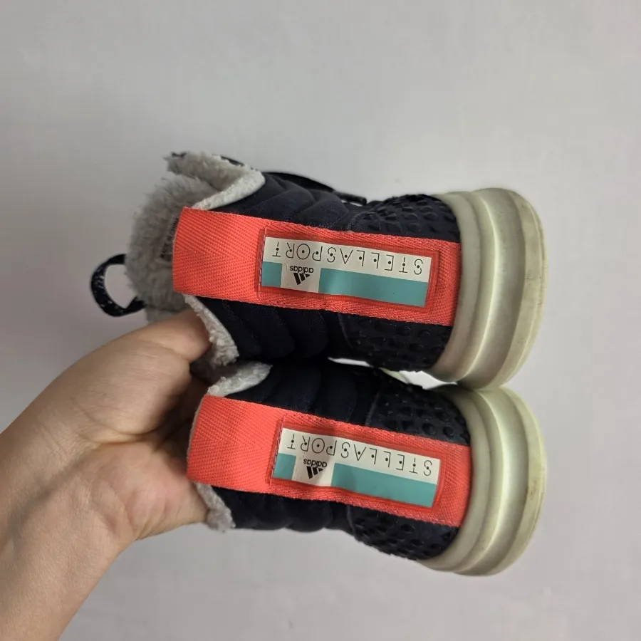 نیم بوت آدیداس