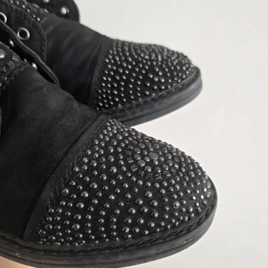 نیم بوت مشکی جیر