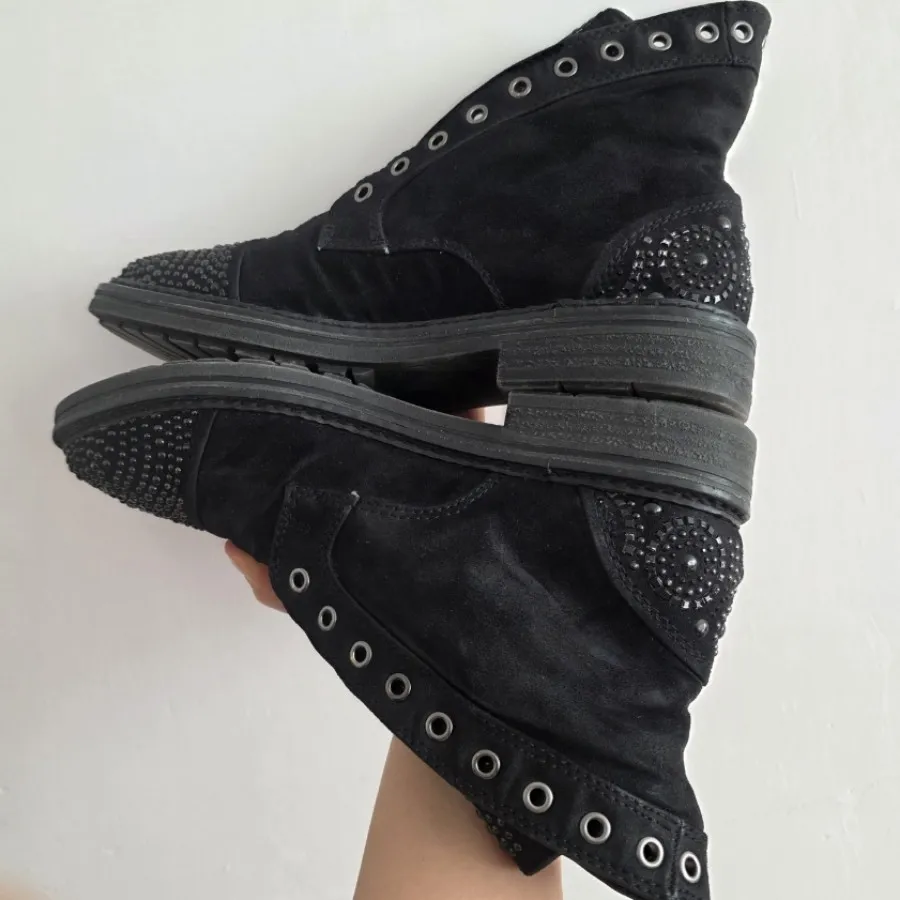 نیم بوت مشکی جیر