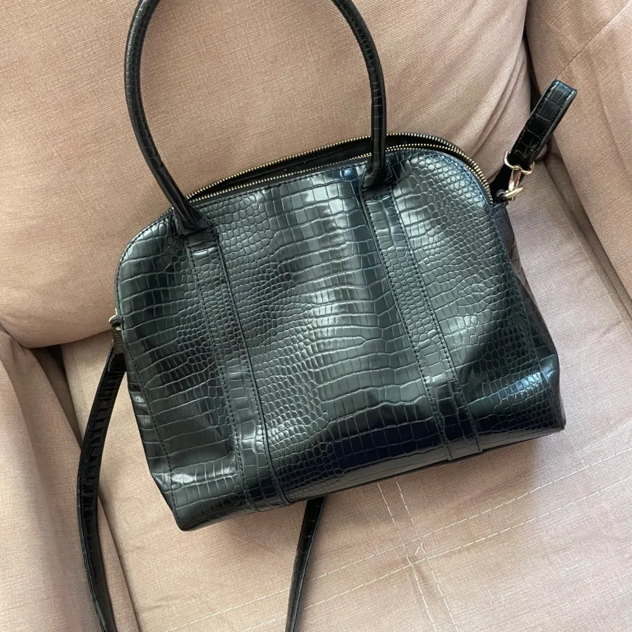 کیف برند derimod