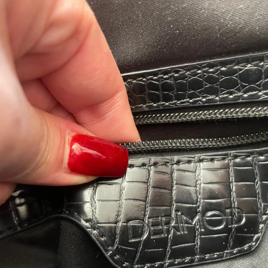 کیف برند derimod