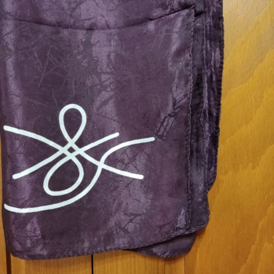 روسری ابریشمی