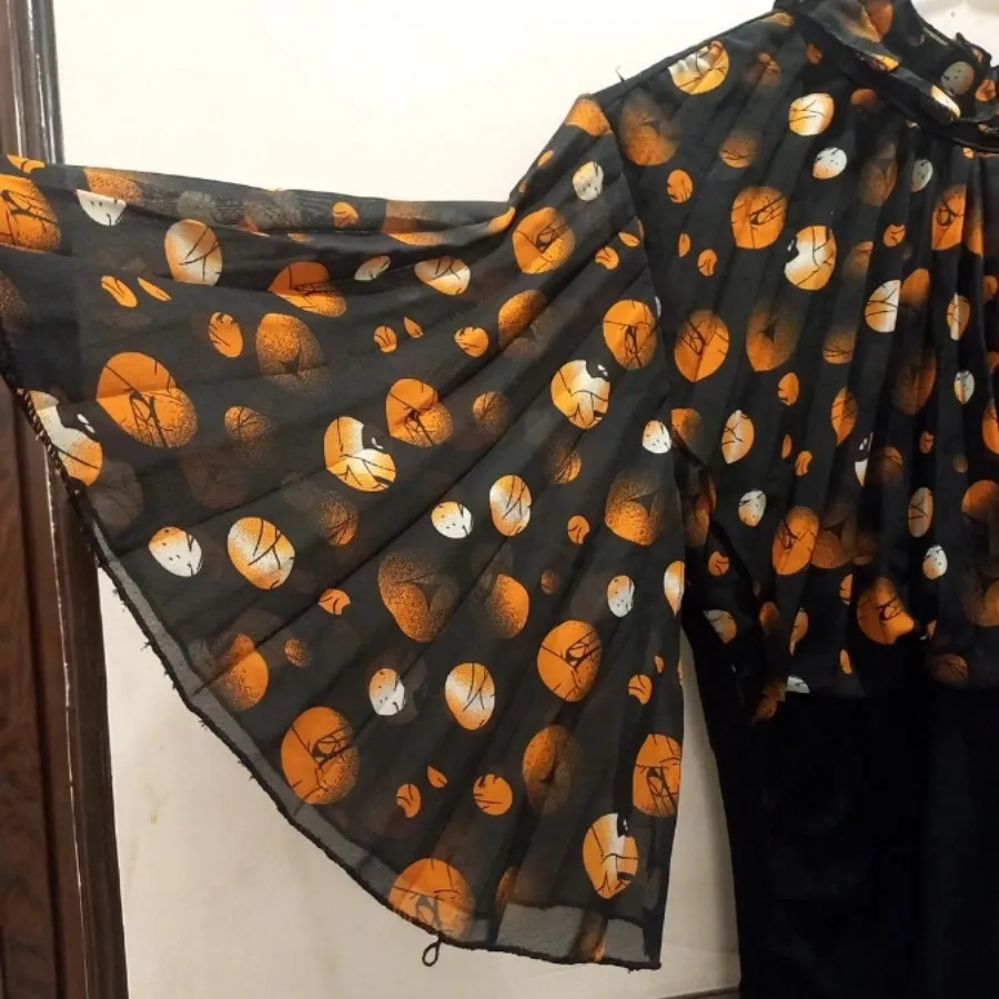 پیراهن دخترانه پلیسه