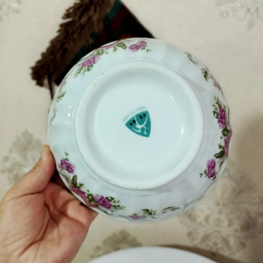 کاسه و پیاله گلسرخی