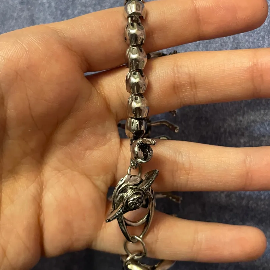 دستبند عقرب