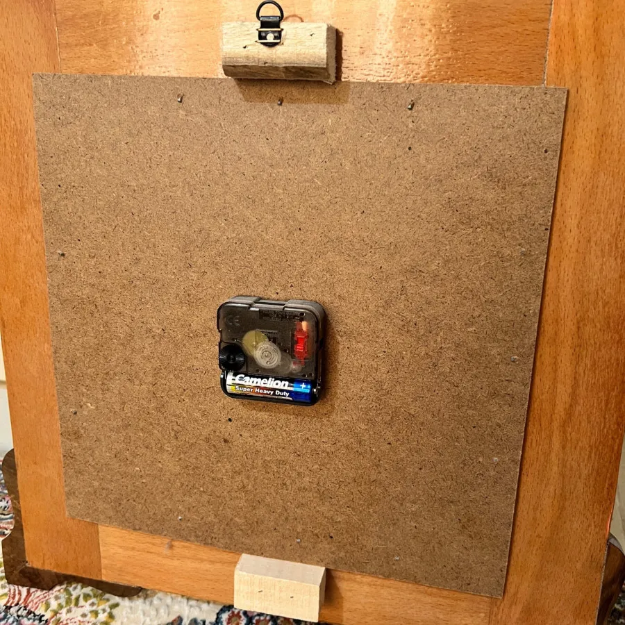 ساعت دیواری