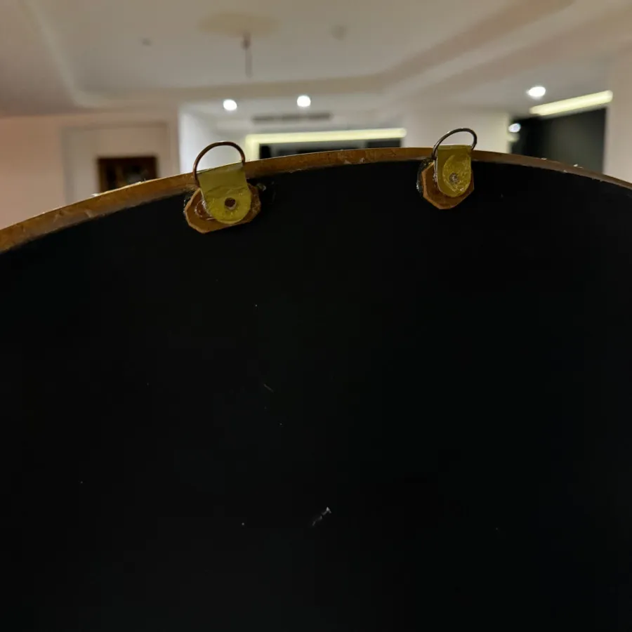 اینه بزرگ گرد