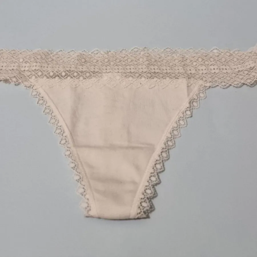 شورت زنانه بک‌لس اسمارا