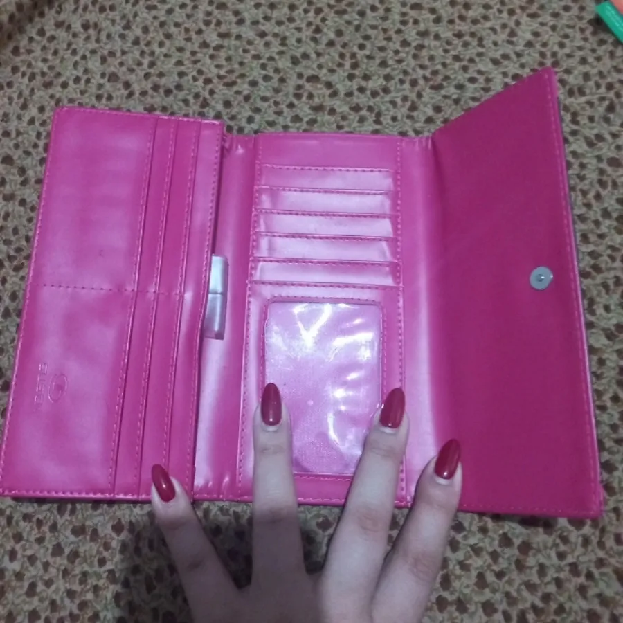 کیف پول دخترانه