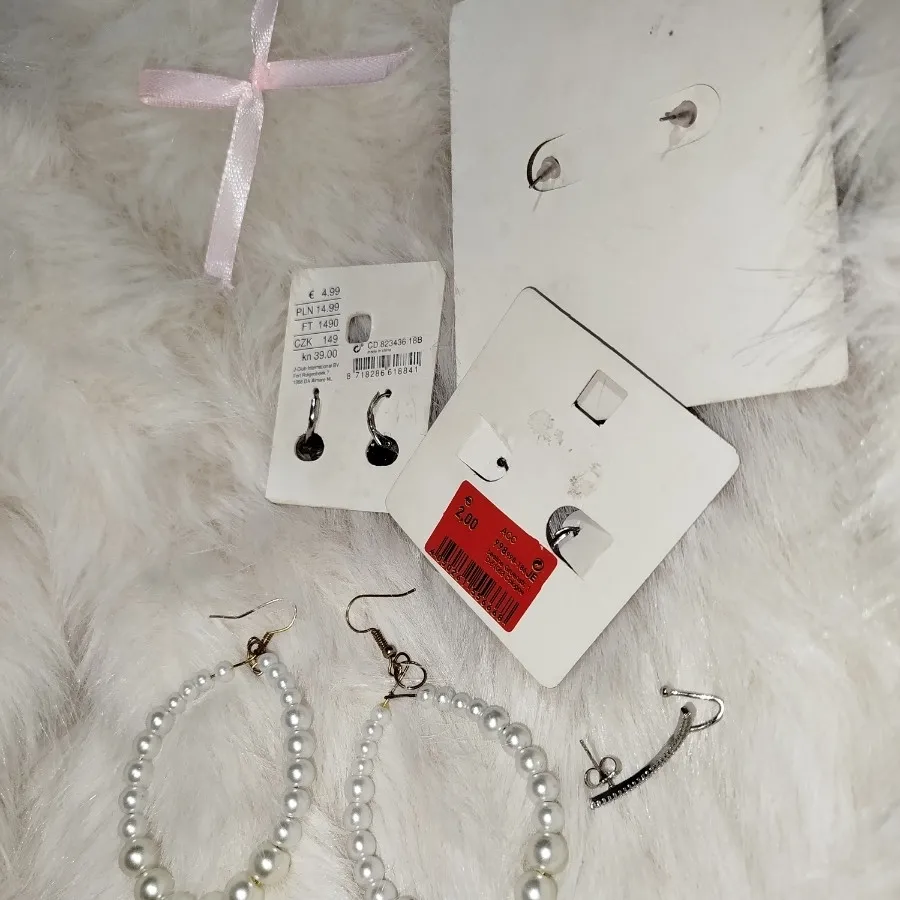 پنج تا گوشواره 260 تومن