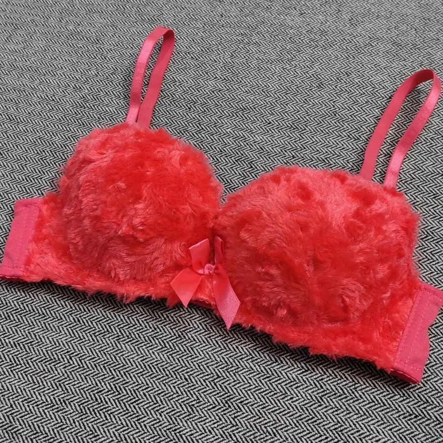 سوتین خز قرمز گوجه ای