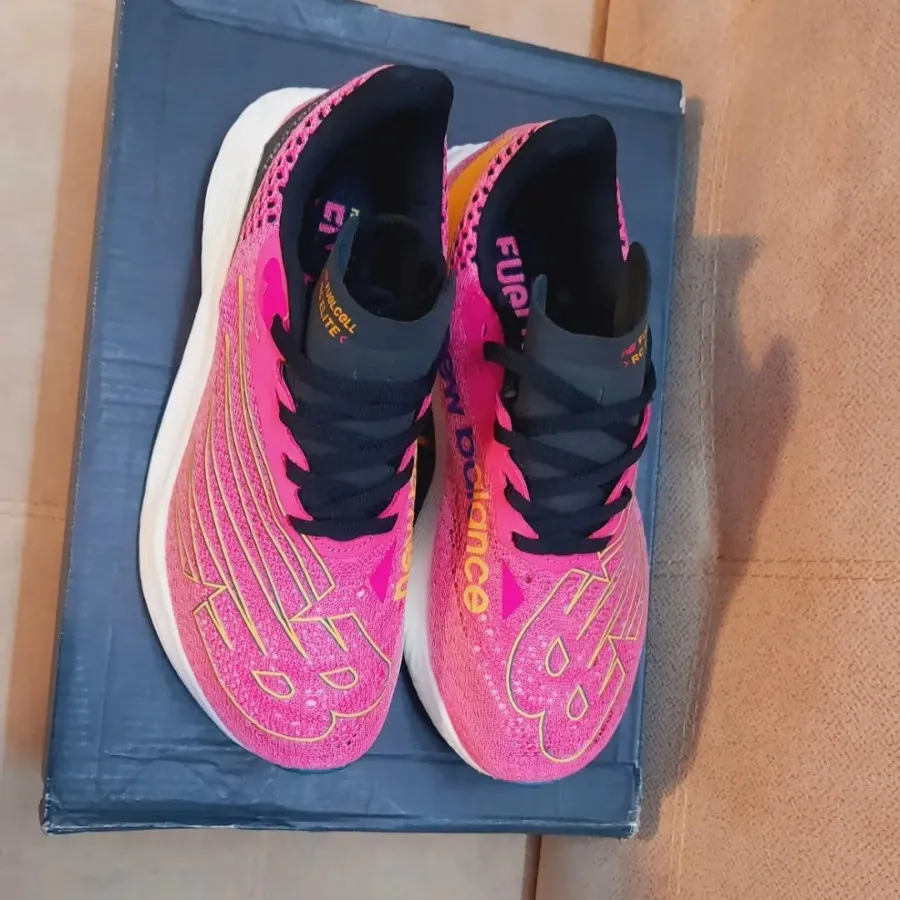 کتونی زنانه