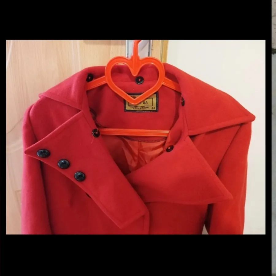 پالتو قرمز خز دار