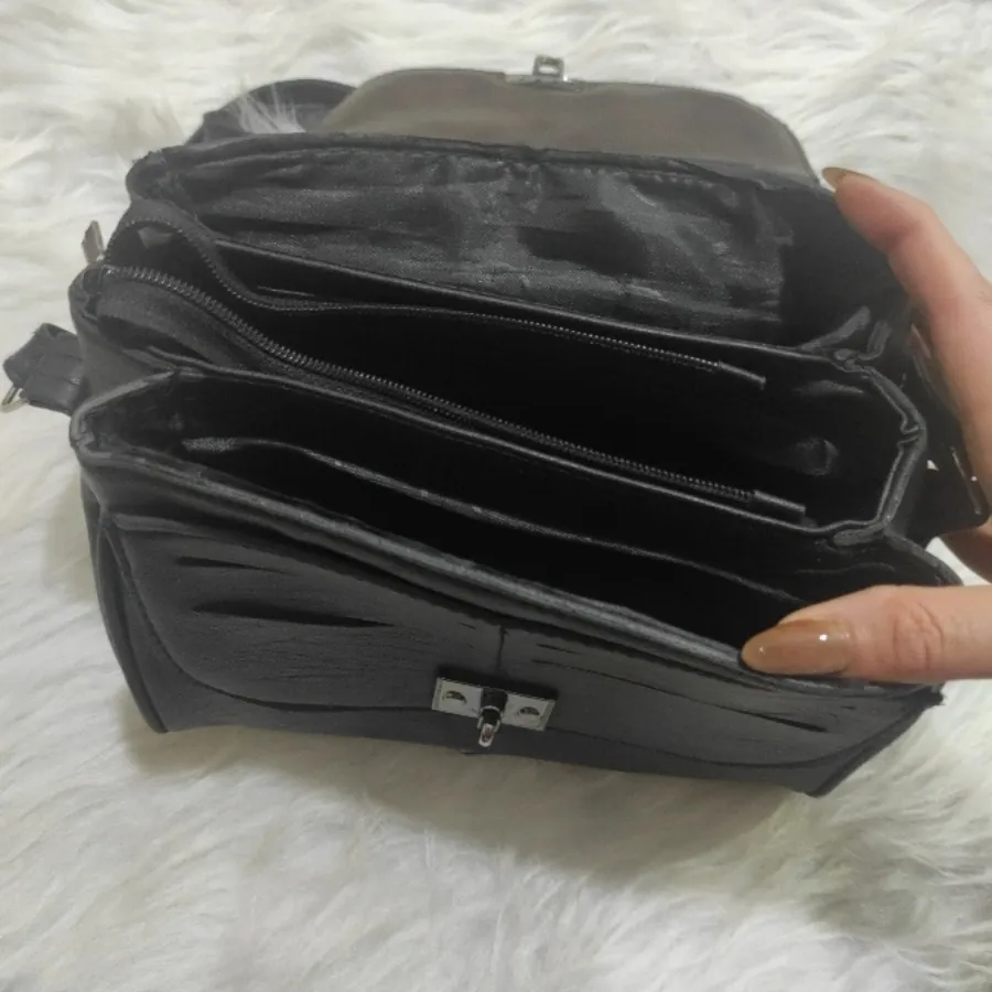 کیف مشکی چرم