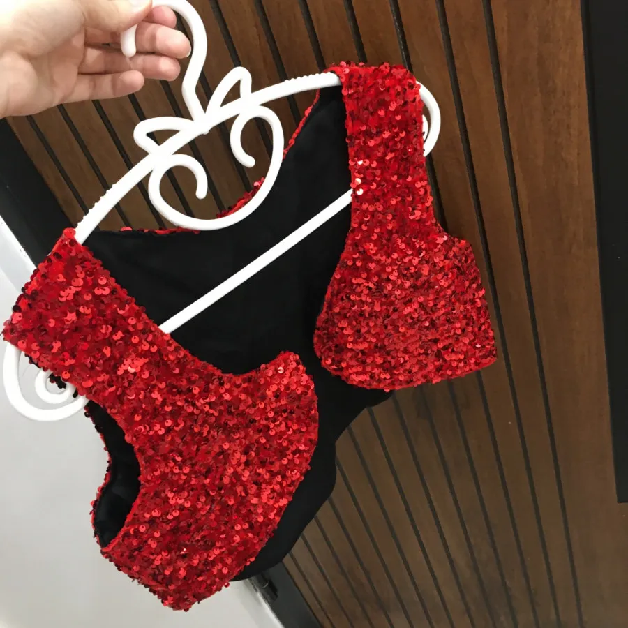 جلیقه سنتی قرمز وست