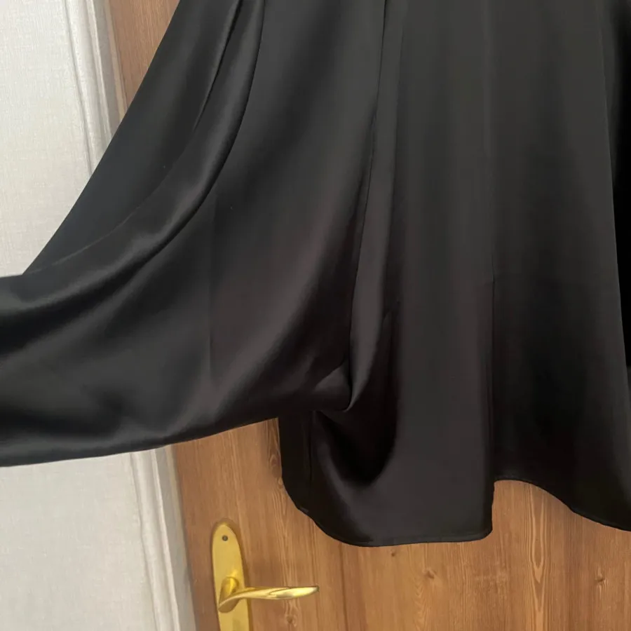 شومیز یا کاردیگان مشکی